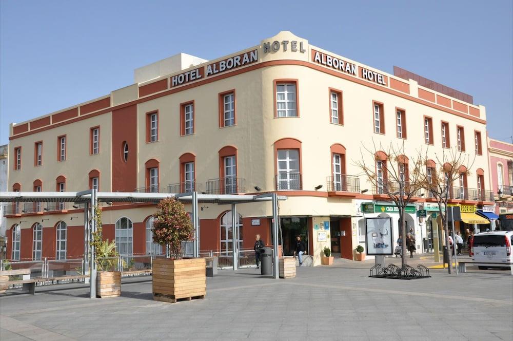 Отель Crisol Chiclana Чиклана-де-ла-Фронтера Экстерьер фото